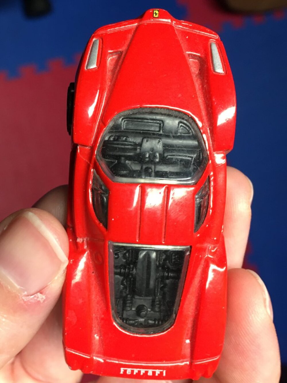 Hot Wheels Red Enzo Ferrari ( 2002 ) and P4